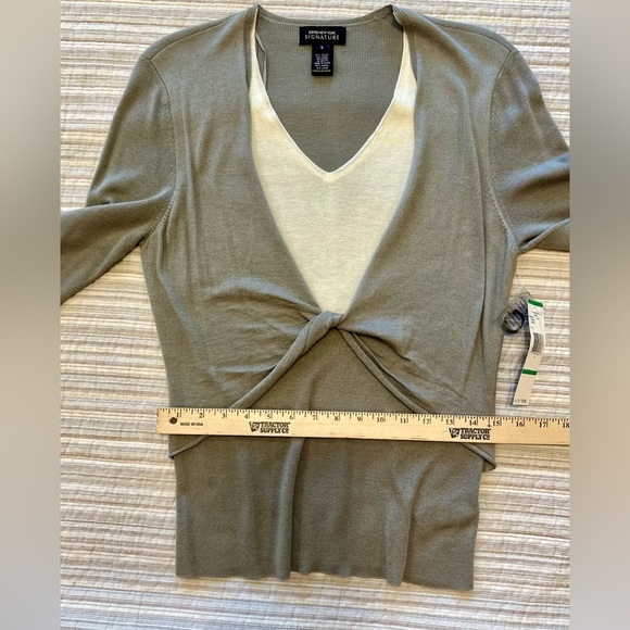 Jones New York Signature Women’s Sweater Top – Size Large – NWT – $79 MSRP - Picture 4 of 9